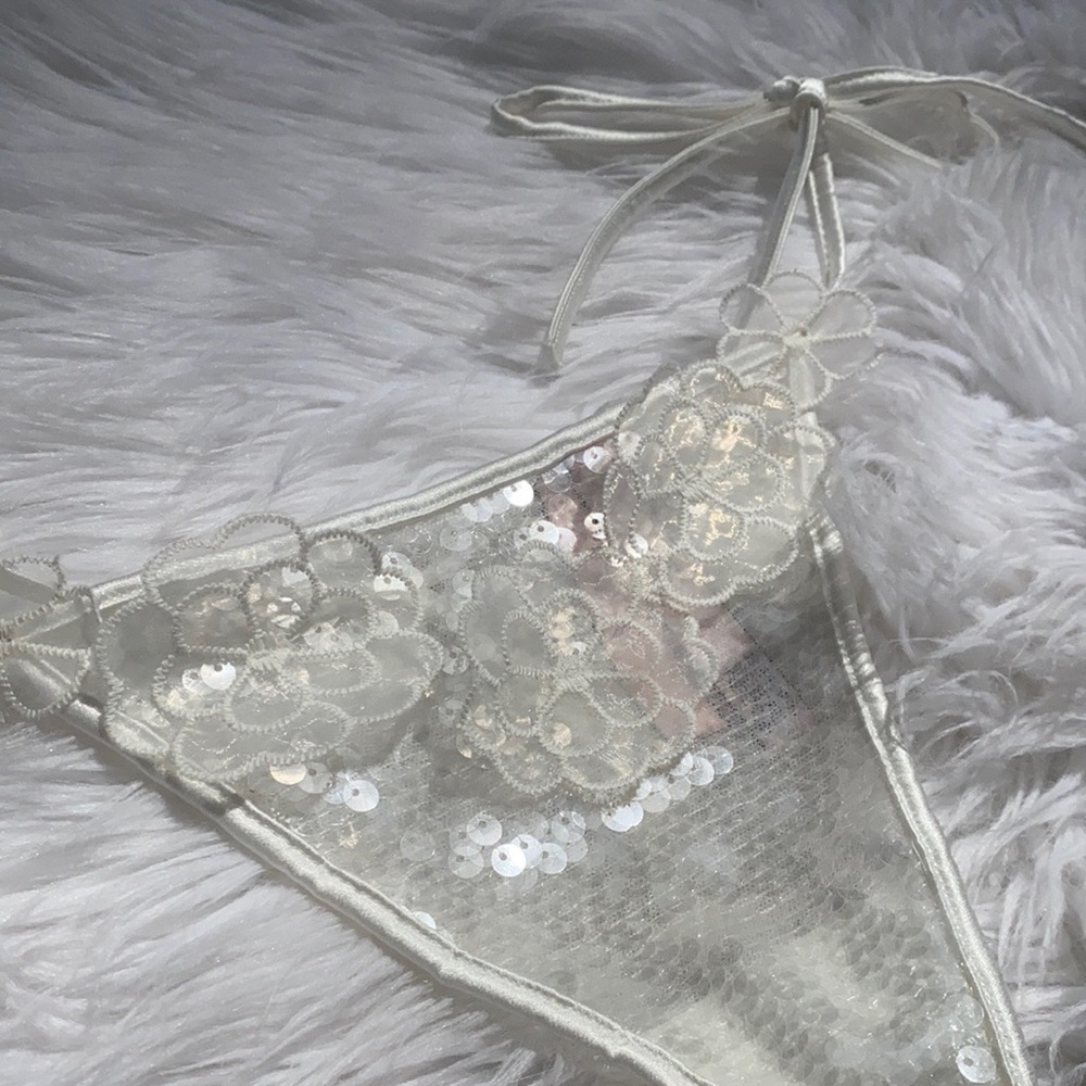 VS β’ Dream Angels Petal Thong Panty - Picture 7 of 9